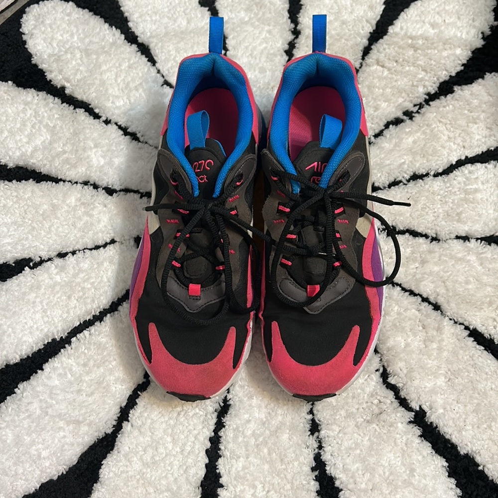 Air Max 270 reacts